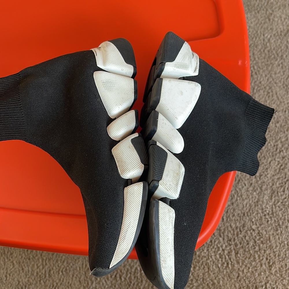 Balenciaga Women’s 8 Shoes - Picture 2 of 4